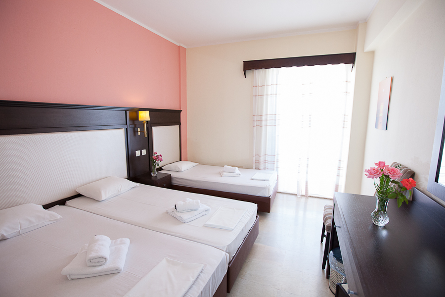 Kanali Beach Hotel Tripple Room Standard.jpg