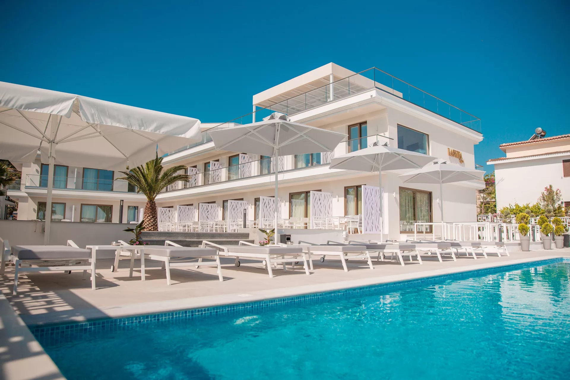 Laguna Resort Chalkidiki-Bazen na otvorenom.jpg