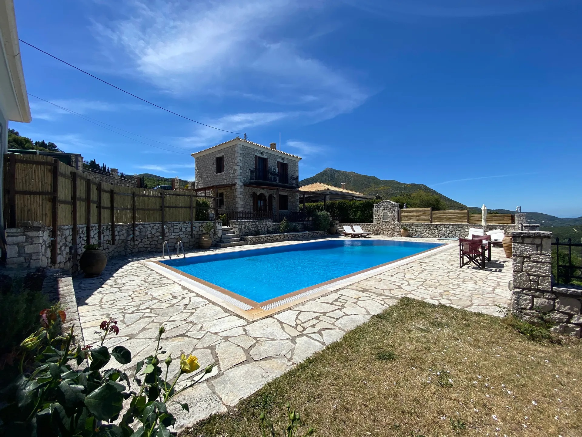 Lefkada Villas-Executive vila Madouri bazen.jpg