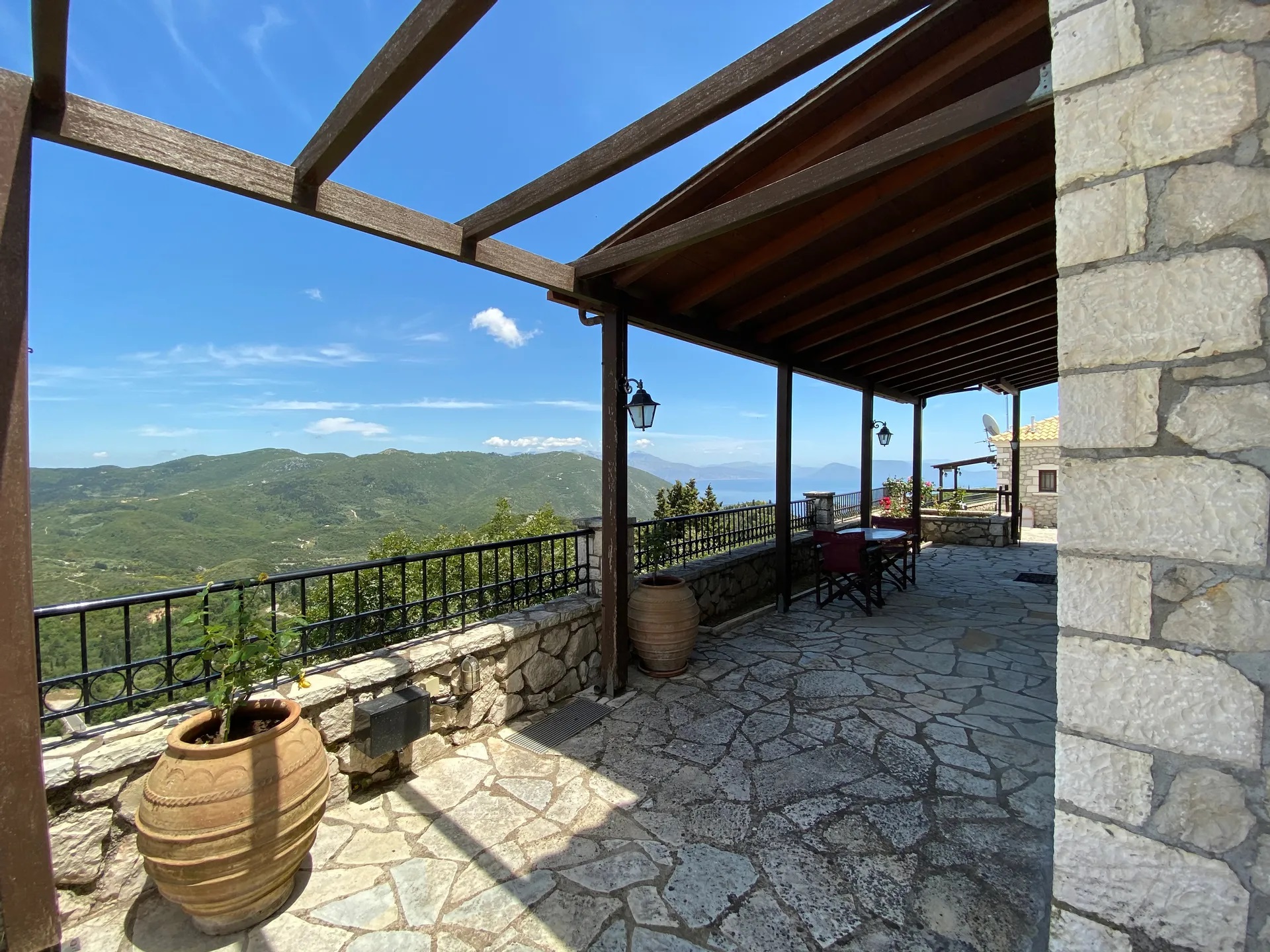 Lefkada Villas-Standard vila Sparti terasa.jpg