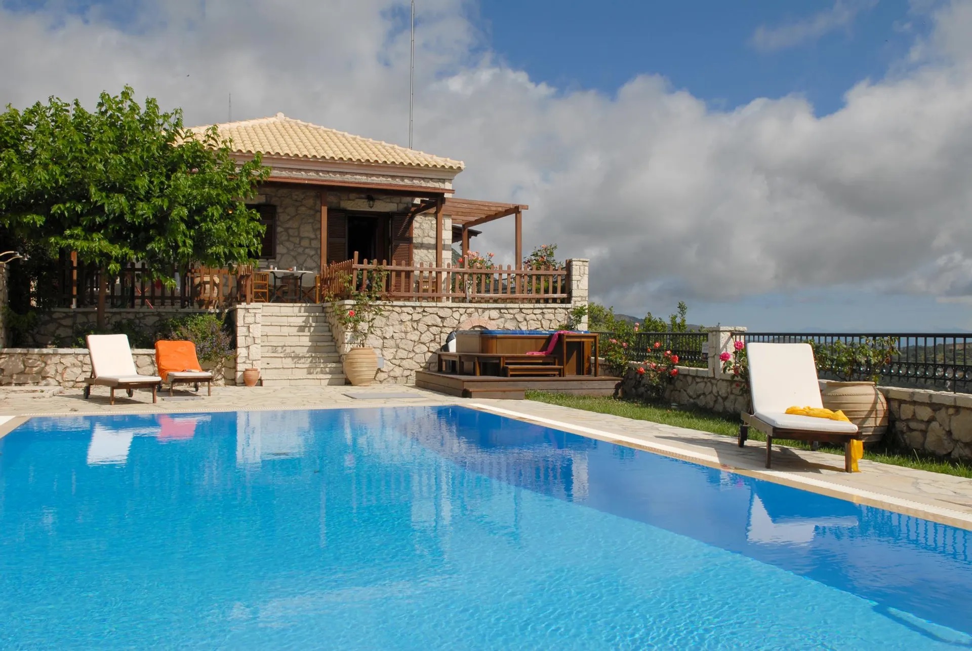 Lefkada Villas-VIP vila Meganissi bazen.jpg