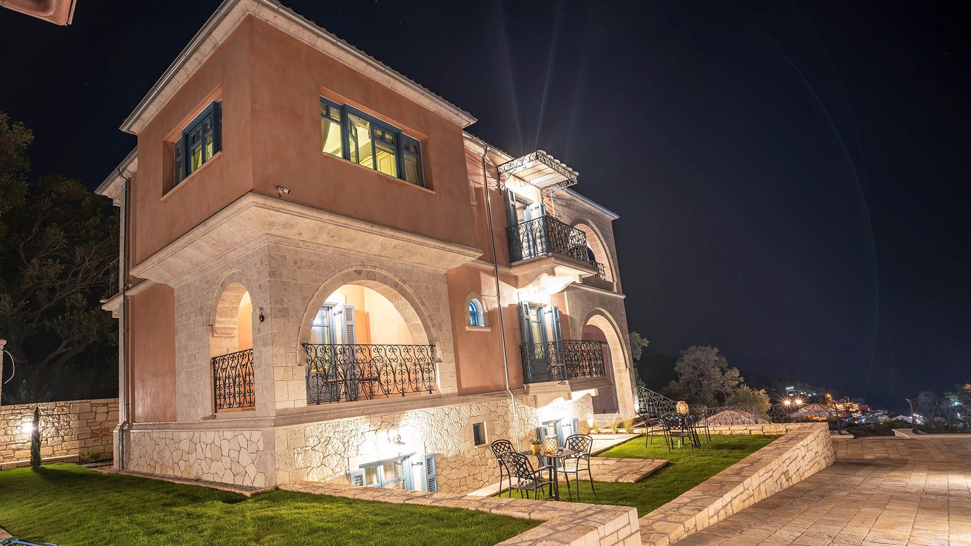 Elysium Living Parga-Nocni izgled.jpg