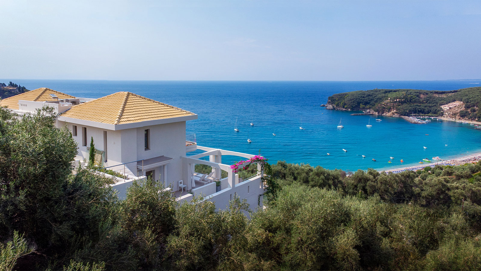 Livinghome Suites-Panorama.jpg