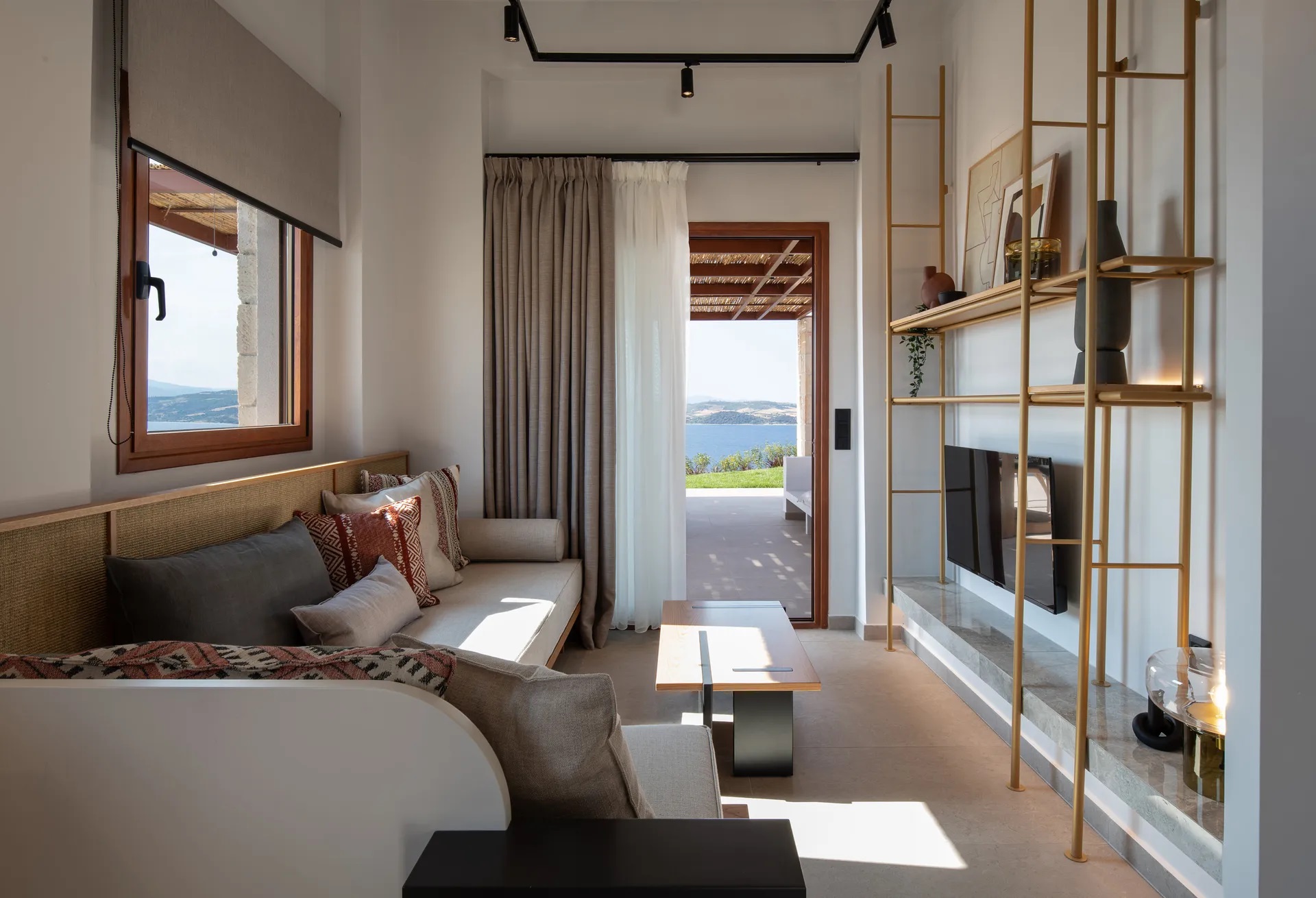 Sunrise Villas Ammouliani-Dnevna soba.jpg