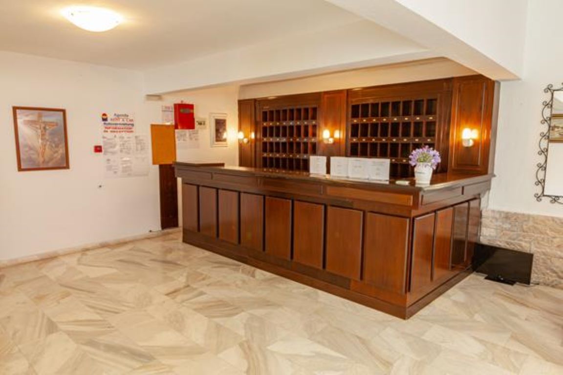 Tropical Hotel Fourka-Recepcija.jpg