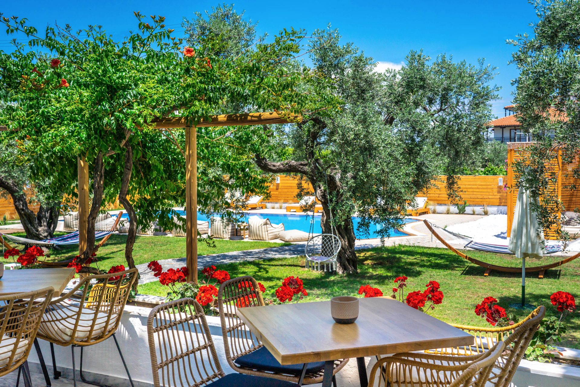 Nefeli Fresh hotel dvorište.jpg