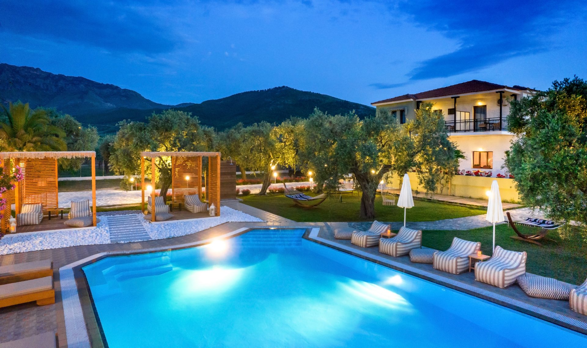 Nefeli Fresh hotel izgled bazena.jpg