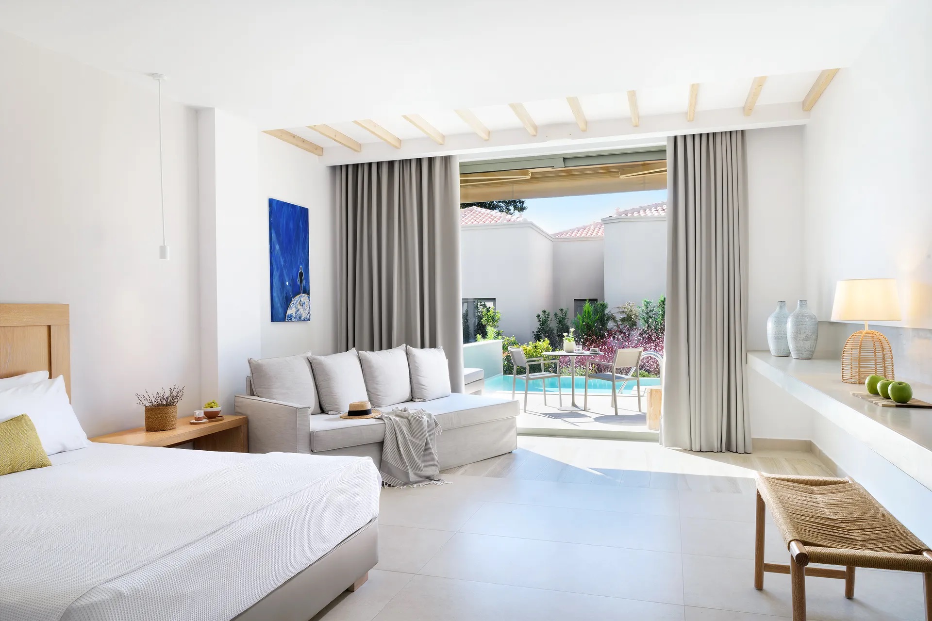 Cavo Delea Elegant Suites-Deluxe suite privatni bazen.jpg