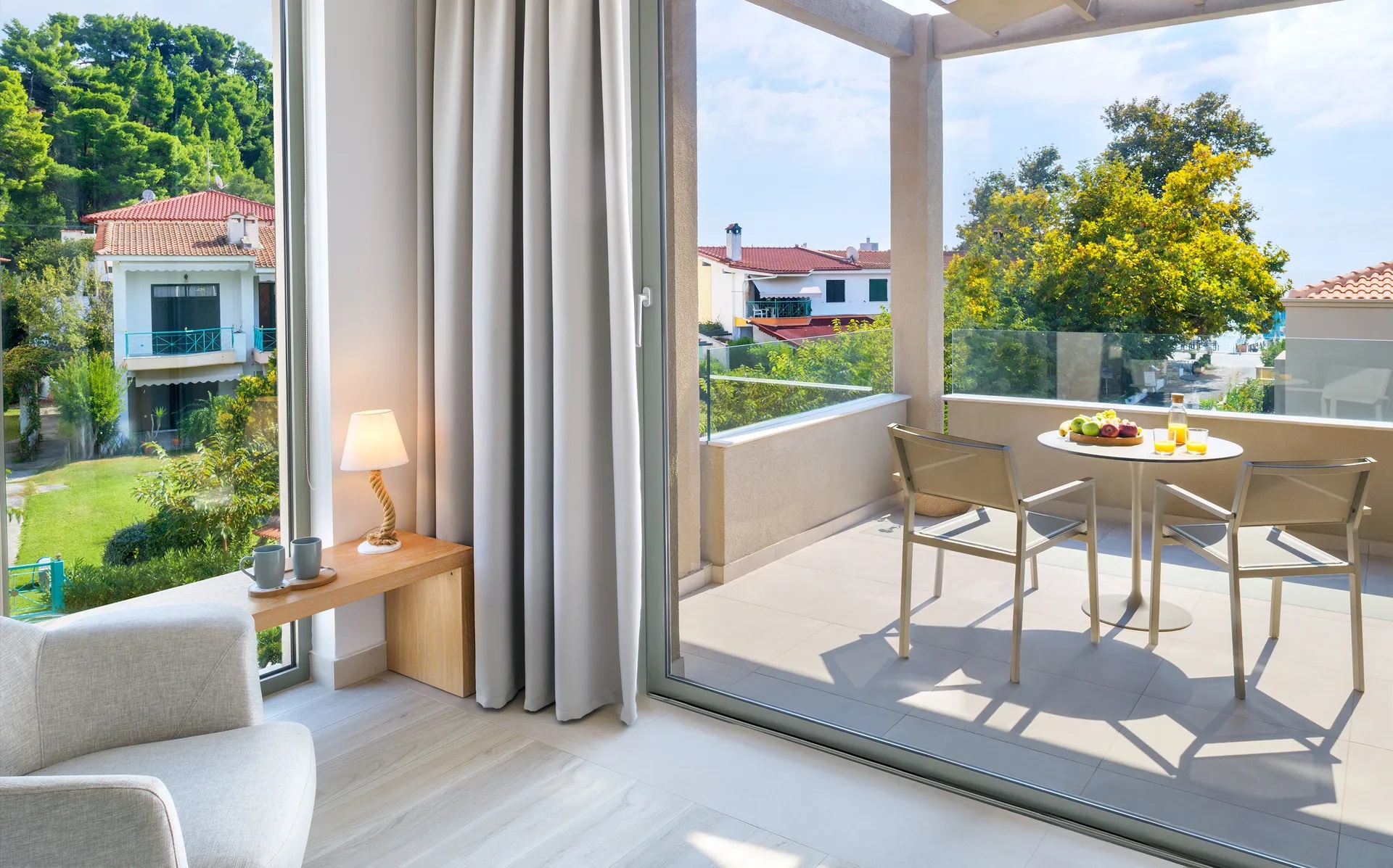 Cavo Delea Elegant Suites-Junior suite delimican pogled more.jpg