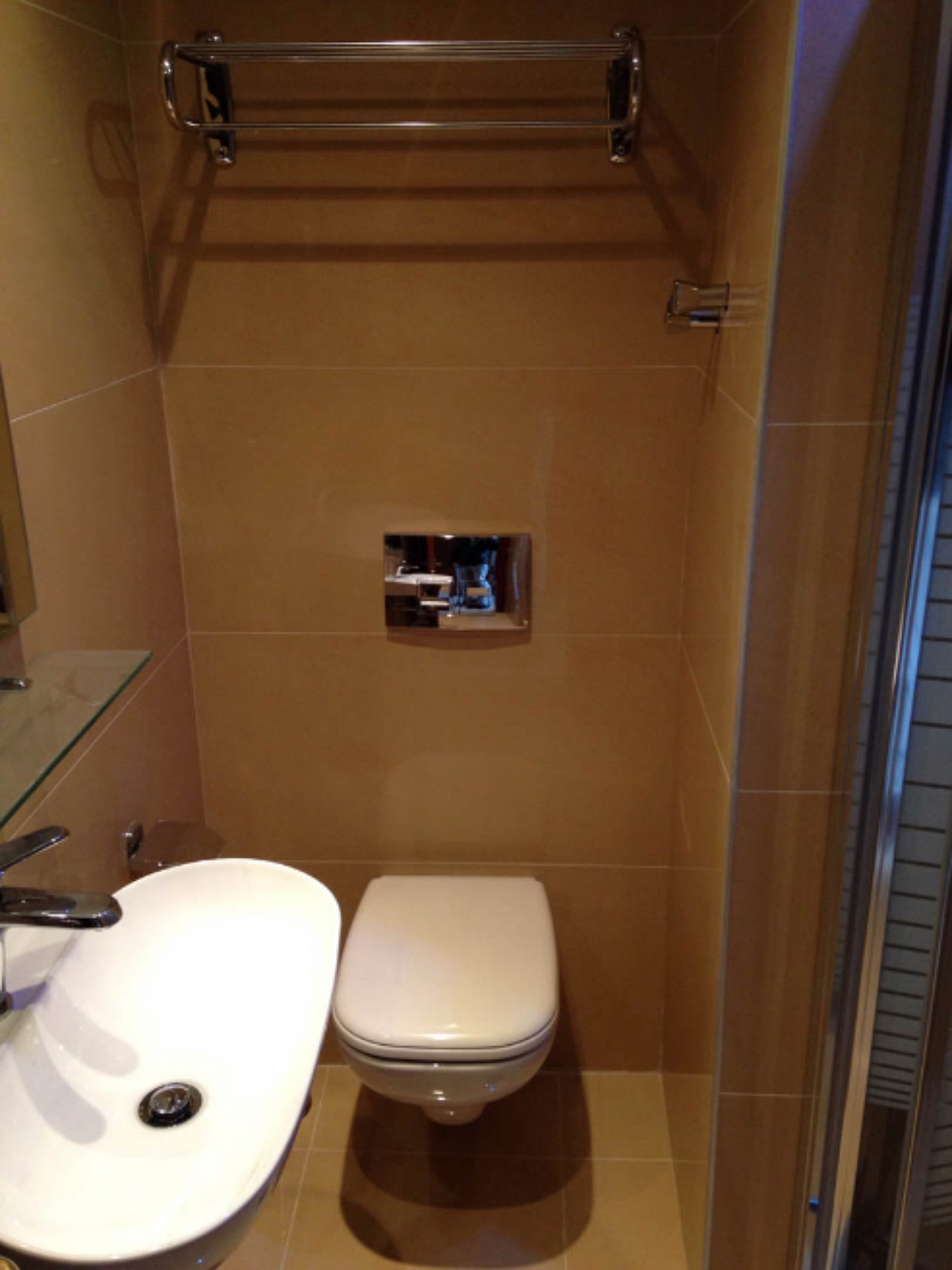 Hotel Elektra Comfort kupatilo.jpg