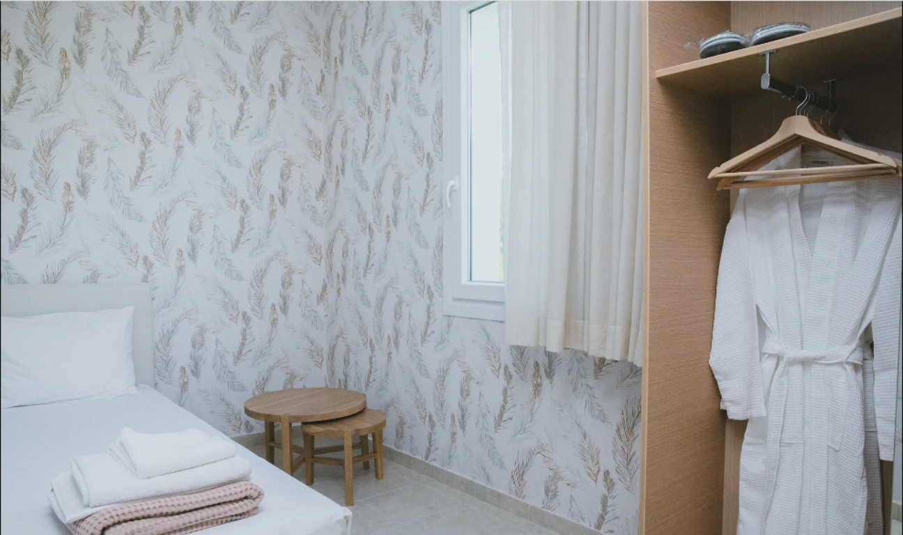 Hotel Elektra Comfort suite soba sa pogledom na planinu.jpg