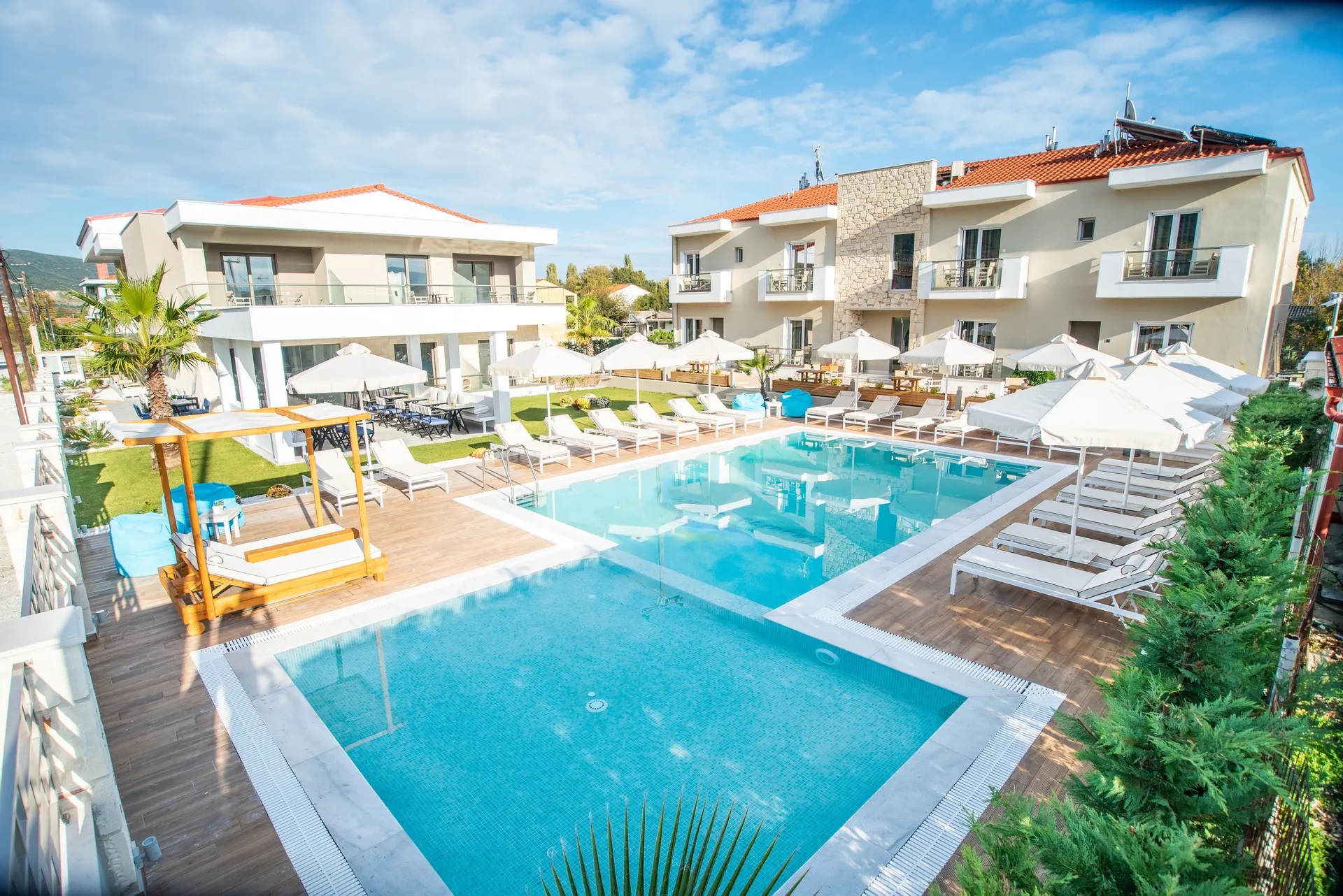 Lagaria Hotel II-Bazeni.jpg