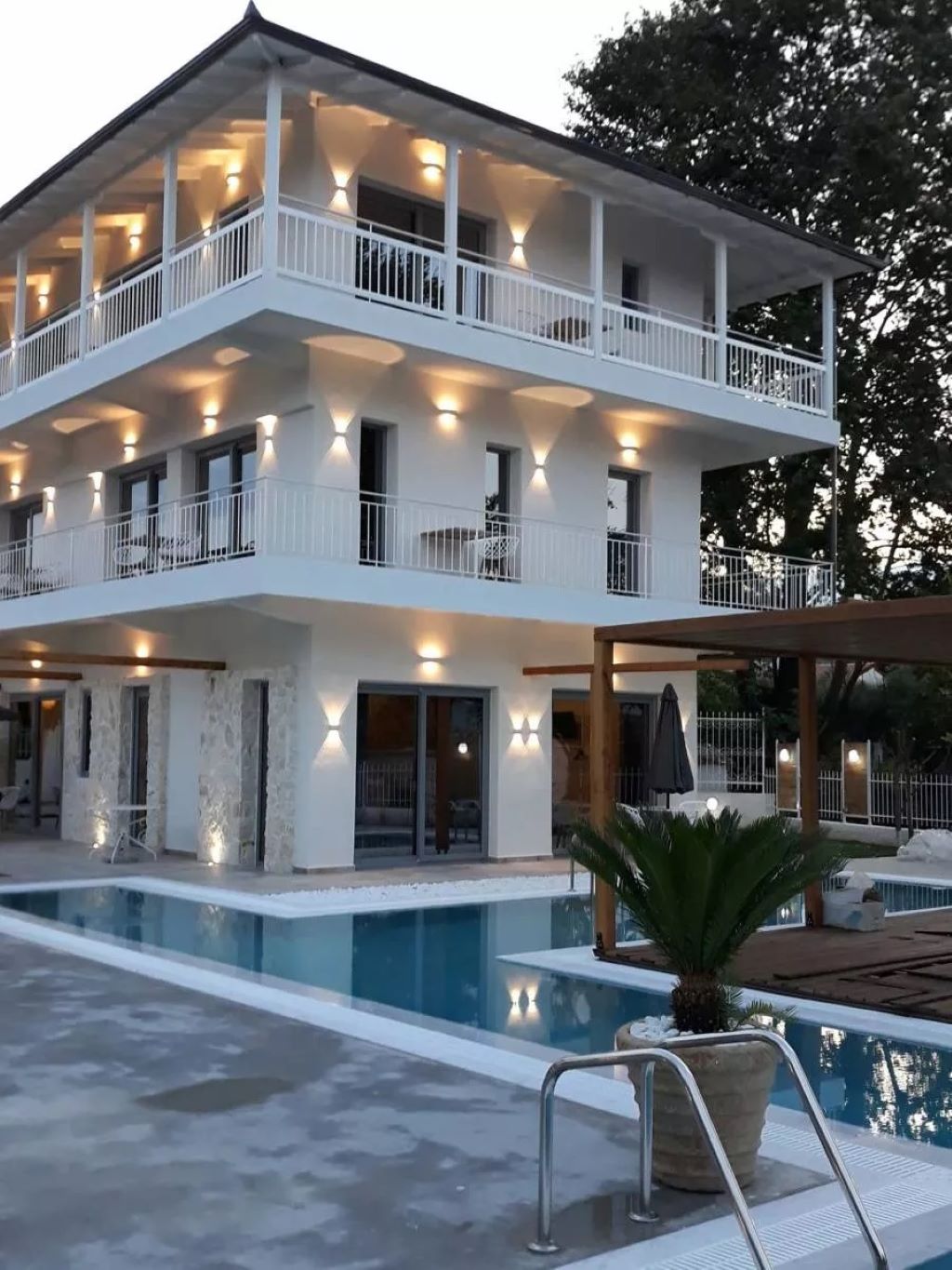 Agorastos Luxury Living-Zgrada hotela.jpg