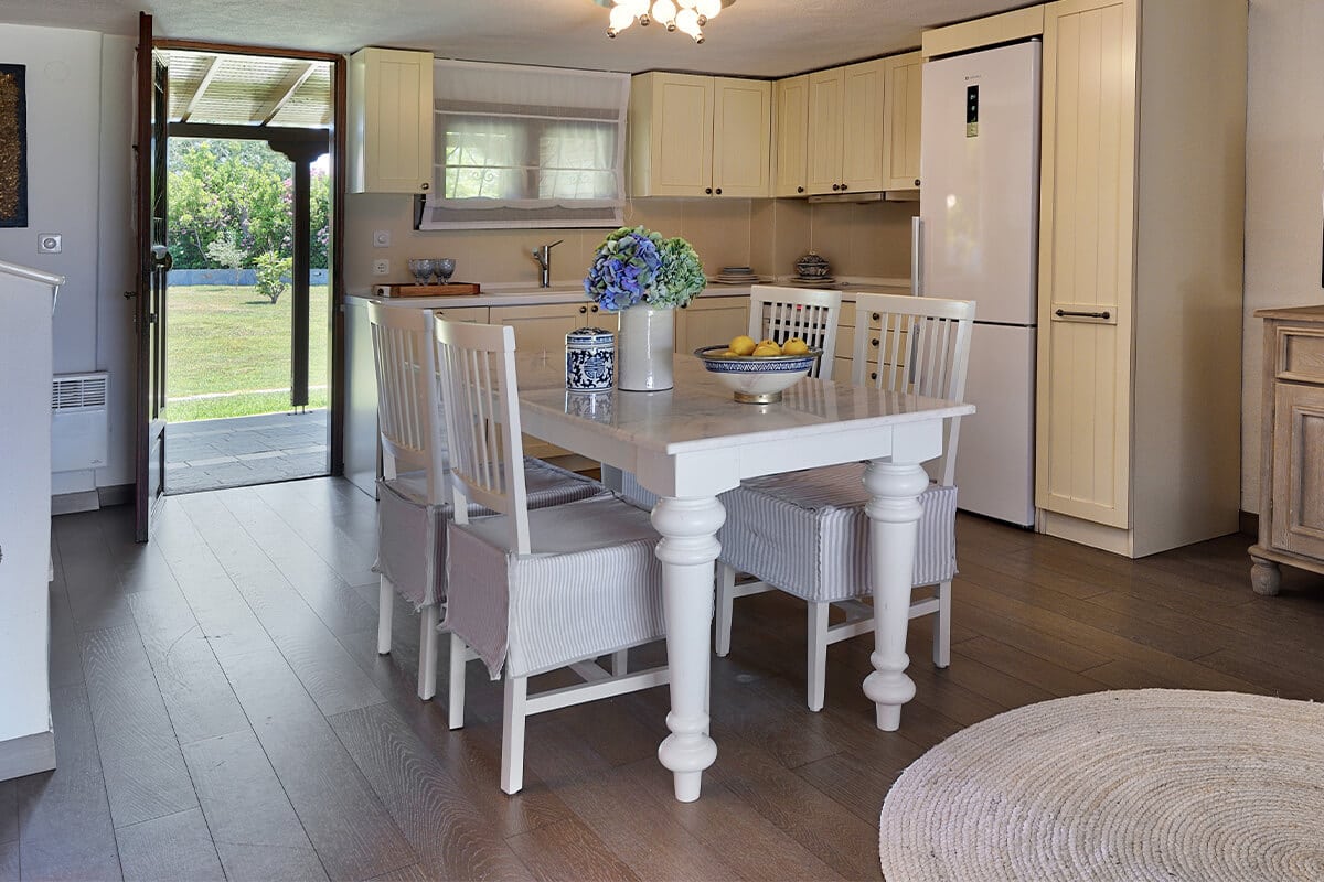 Soleado Luxury Villas-Soleado beachfront kuhinja.jpg