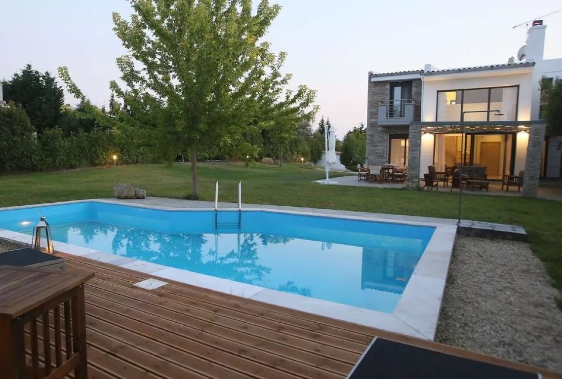 Sunny Sani Luxury VIllas-Trosobna vila spolja.jpg