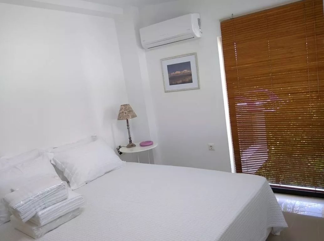 Sunny Sani Luxury Villas-Executive trosobna vila spavaca soba.jpg