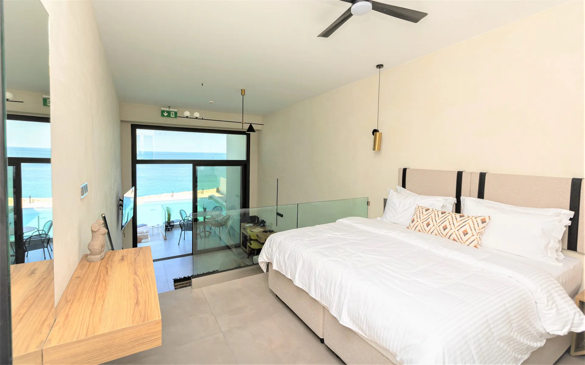 Akrotiri Olympus Luxury Suites Hotel-Queen suite.jpg