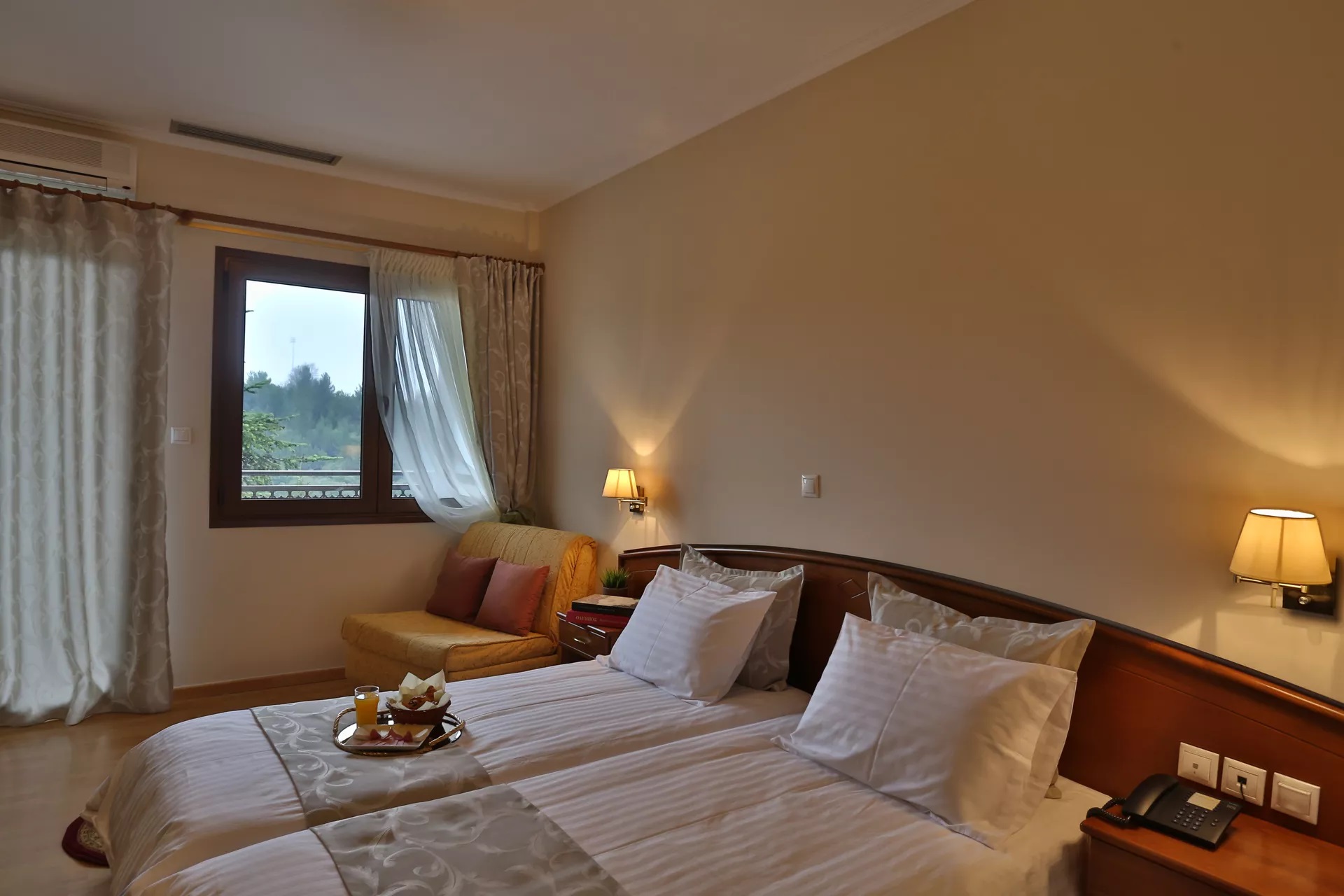 Xenios Dias Hotel-Superior soba.jpg