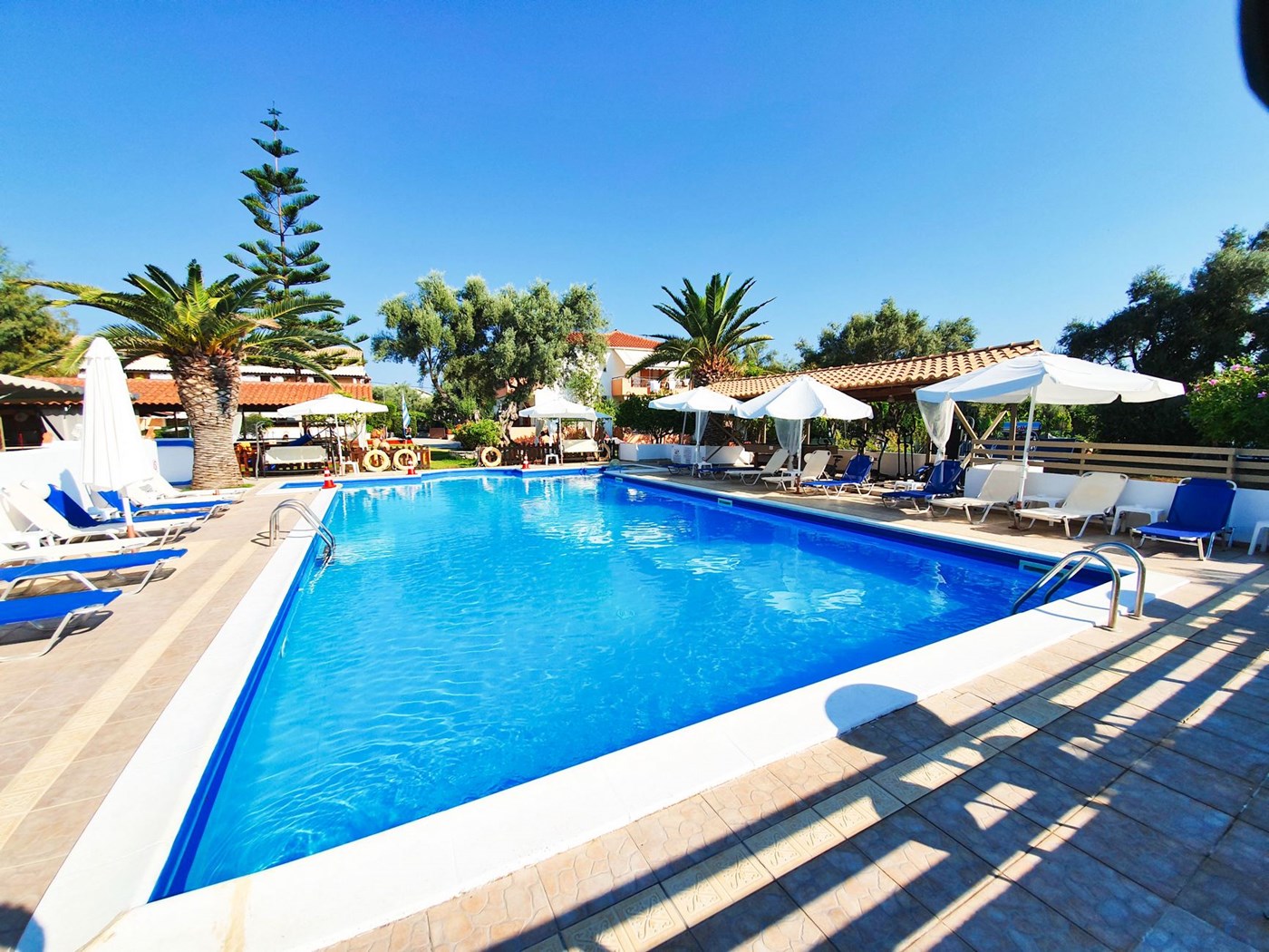 Alexaria Holidays Apartments Lefkada Hotel-Bazen.jpg
