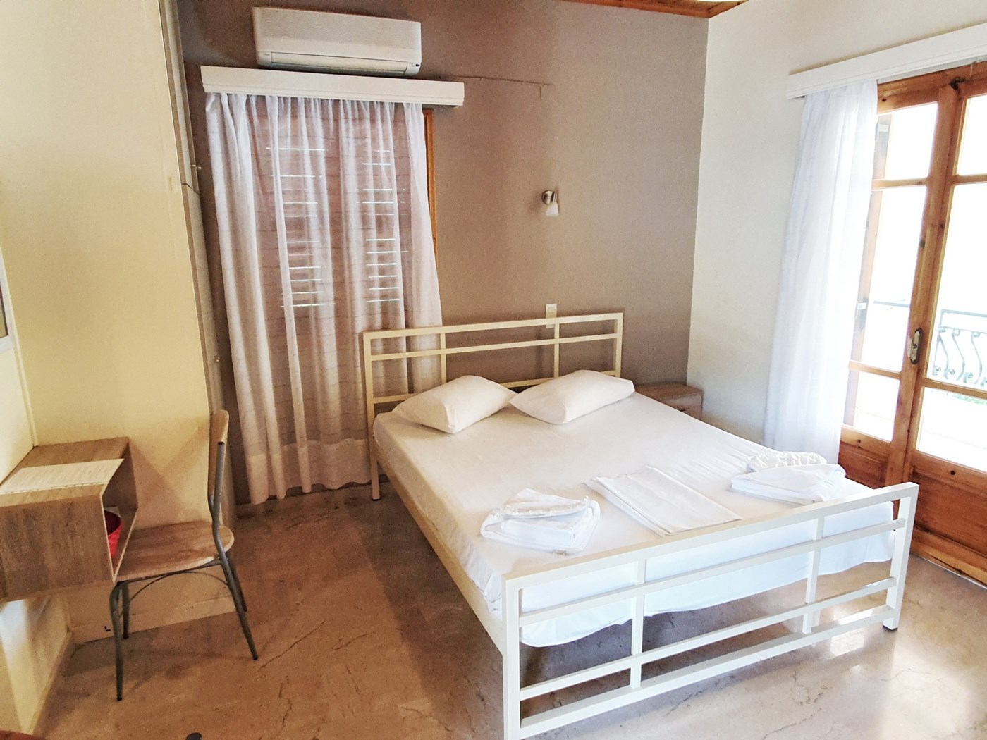 Alexaria Holidays Apartments Lefkada-Standardan studio.jpg