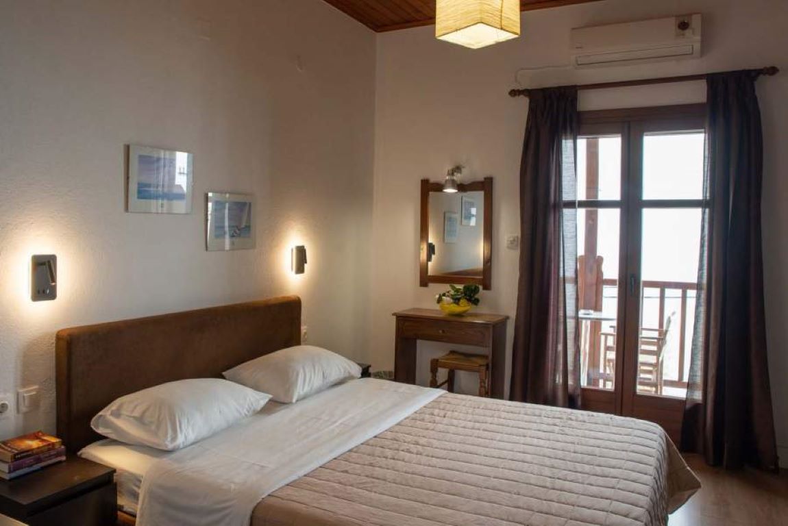Cleopatra Hotel-Classic soba pogled more.jpg