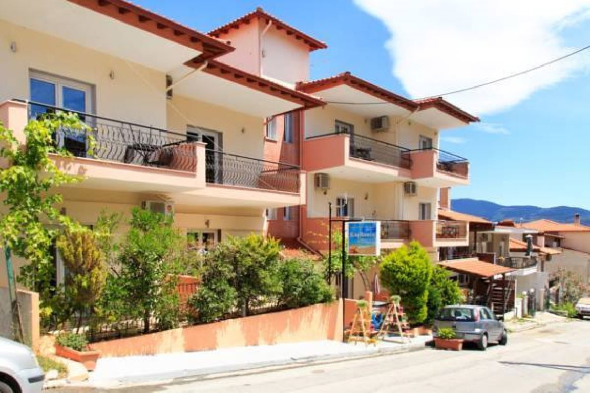 Kaplanis House Halkidiki-Hotel spolja.jpg