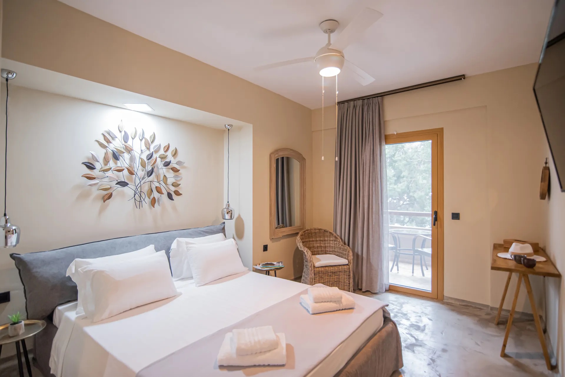 Pefkon Suites-Deluxe suite.jpg