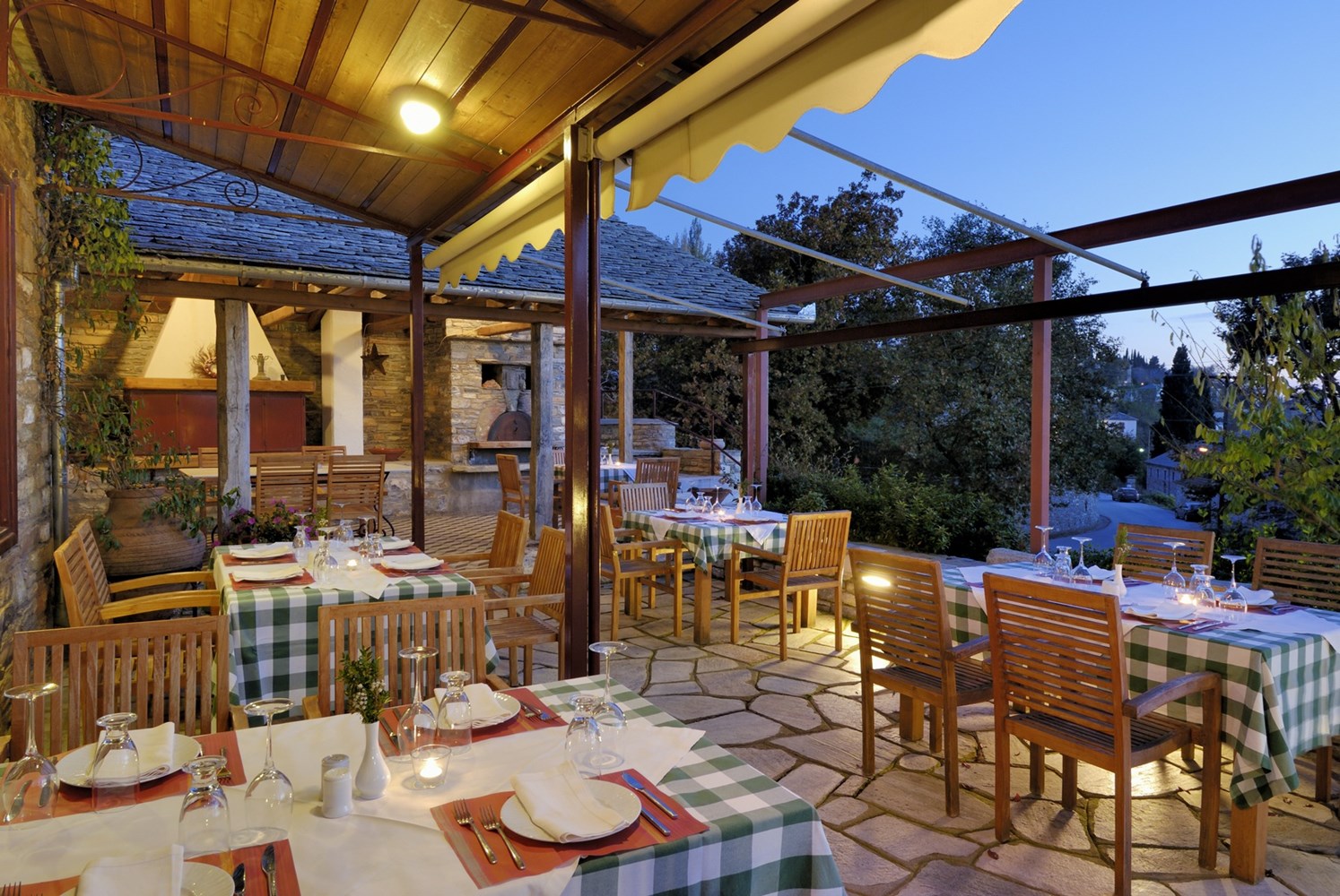 Anovolios Boutique Hotel Pelion-Terasa restorana.jpg