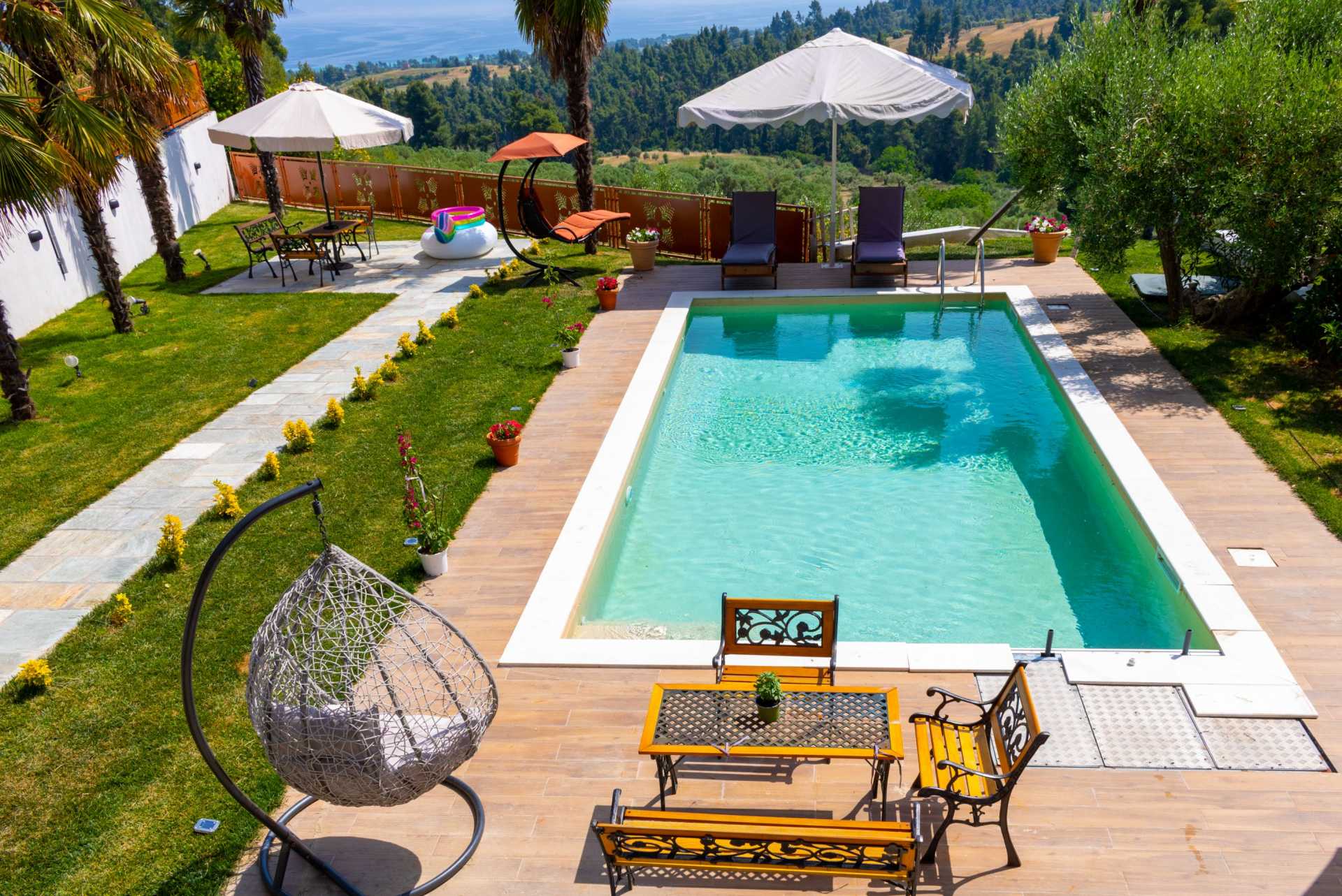 Pefkohori Golden Mountain Beach Villas-Bazen.jpg