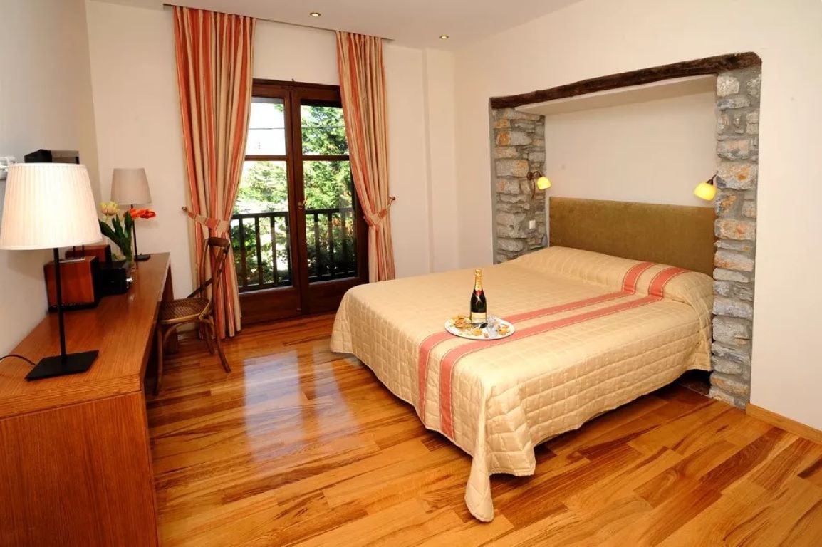 Kentrikon Boutique-Executive suite.jpg