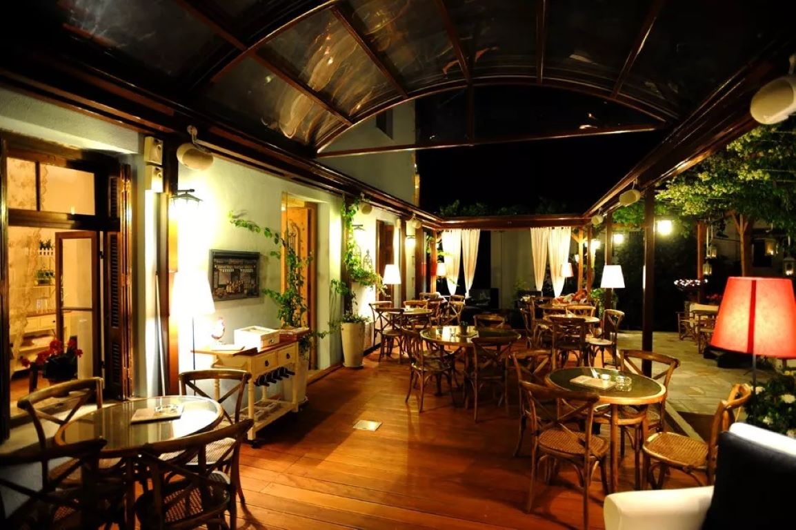 Kentrikon Boutique Hotel-Bar.jpg