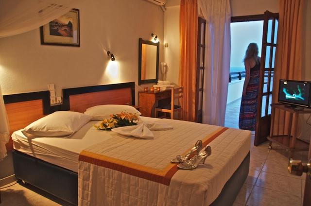 Hotel Karaoulanis Beach acommodation.jpg