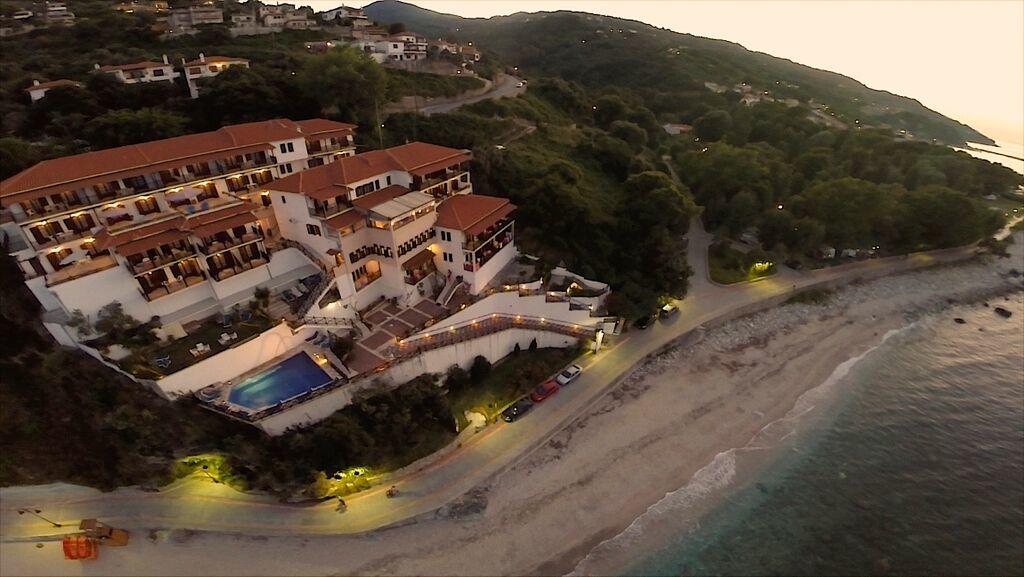 Hotel Karaoulanis Beach.jpg