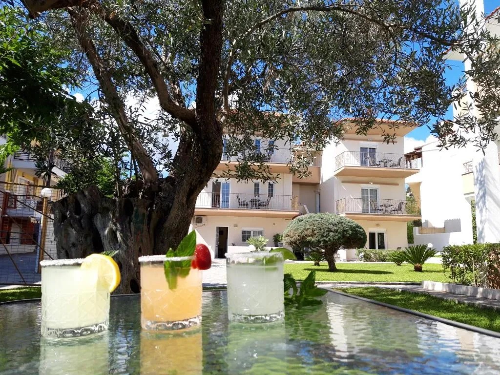 Villa Magda Maria-Pogled na hotel.jpg
