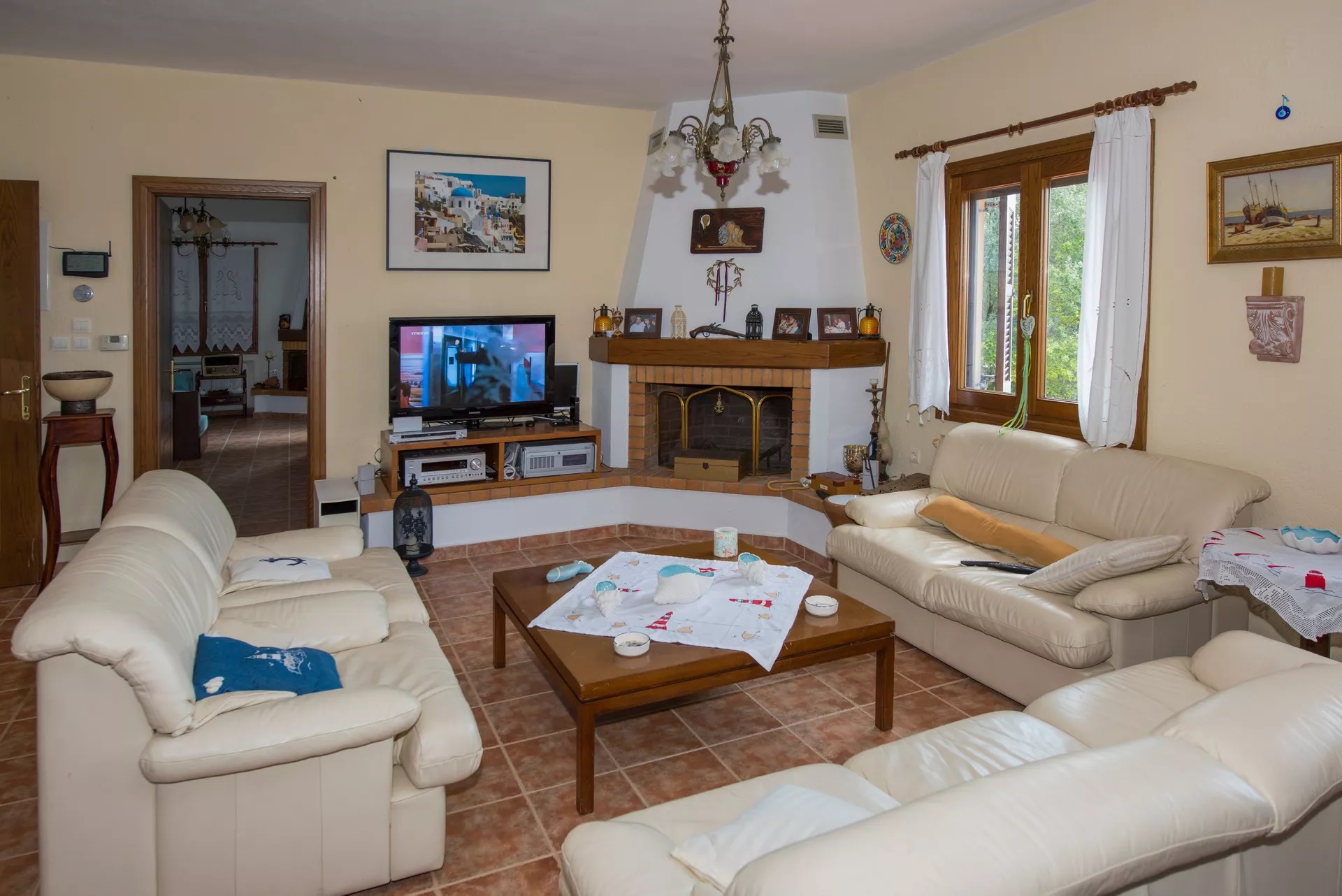 Kiparissi Villa Halkidiki-Vila dnevna soba.jpg