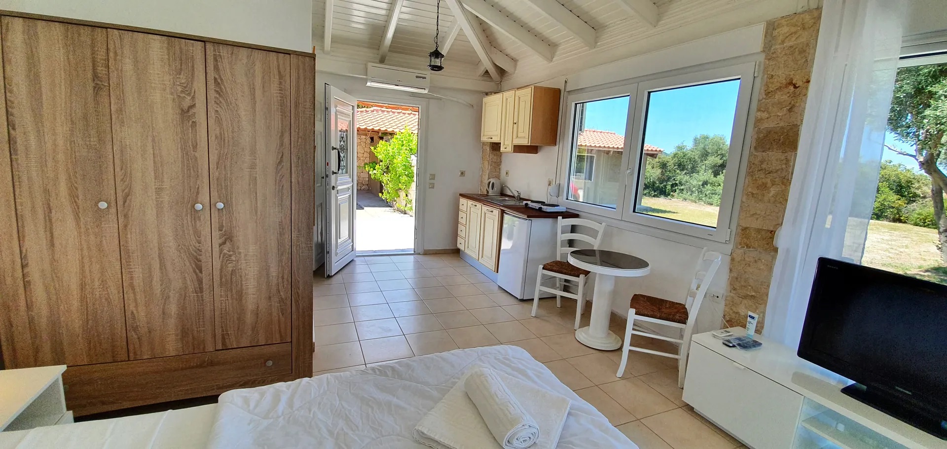 Bungalow White Apartments & Suites-Studio apartman.jpg