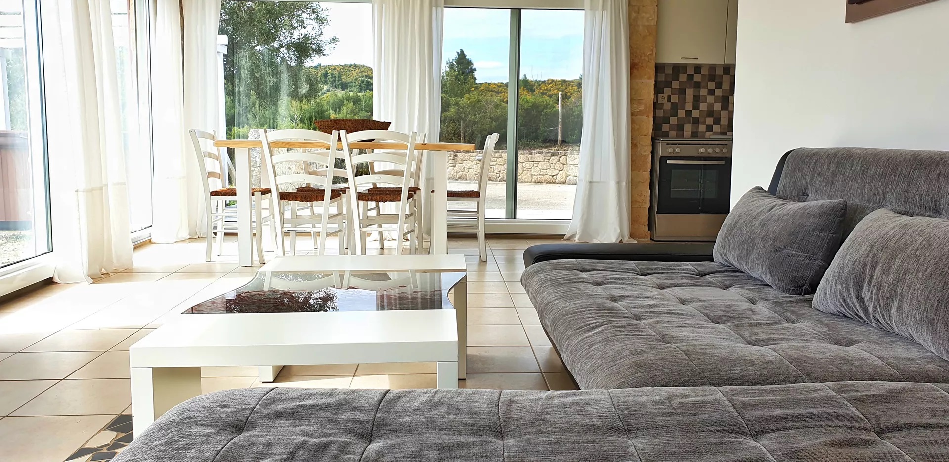 Bungalow White Apartments & Suites-Superior suite.jpg