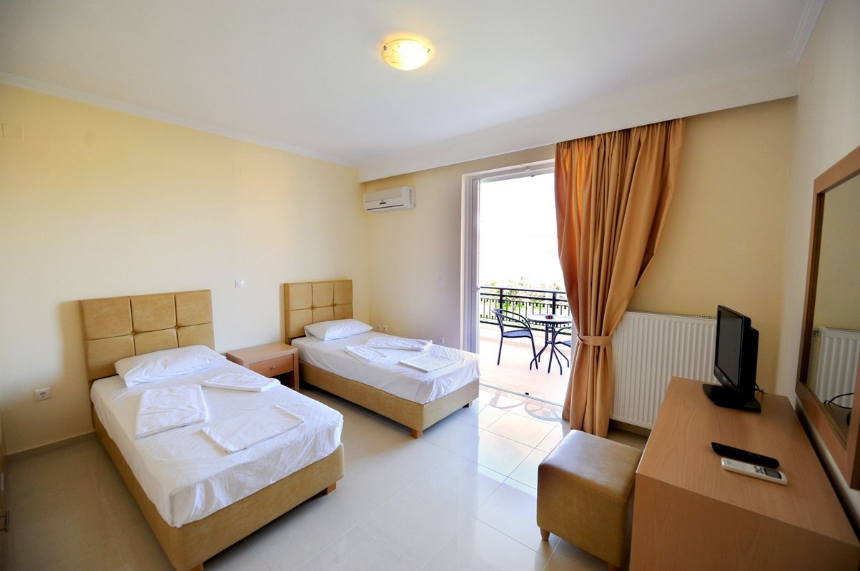 Dionysos Luxury Apartments-Apartman za sestoro spavaca soba.jpg