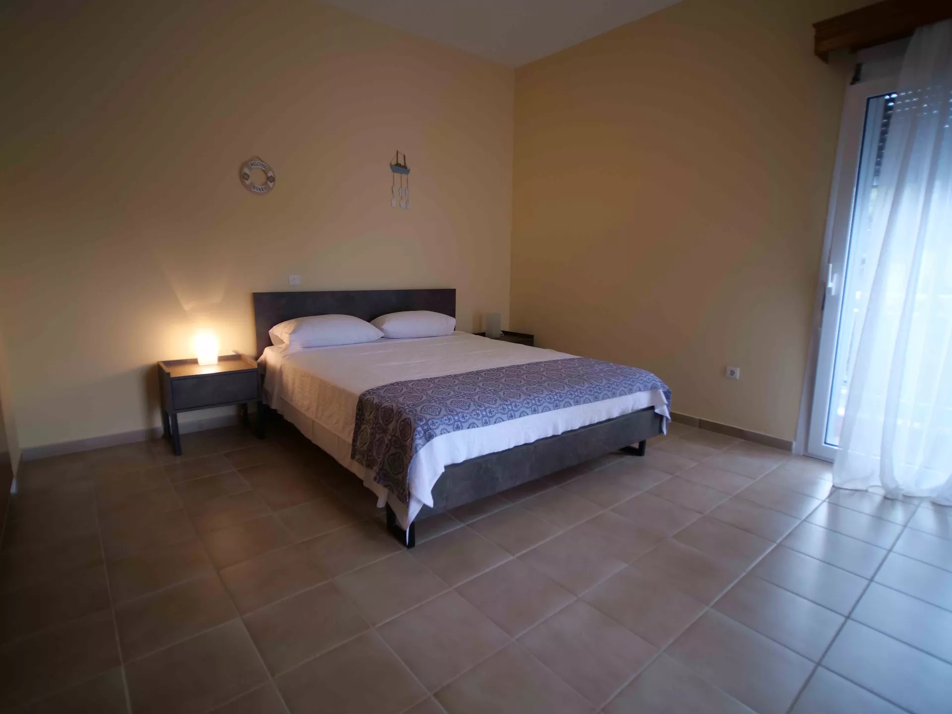 Sithonia Lodge-Artemus kuca druga spavaca soba.jpg