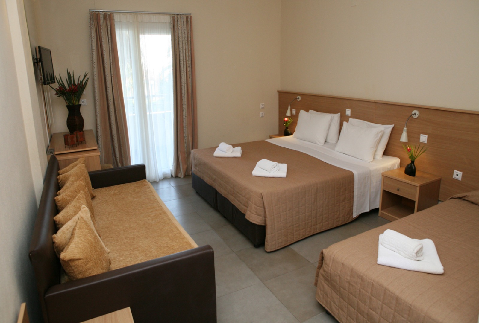 Kalives Resort Hotel-Porodicna soba.jpg
