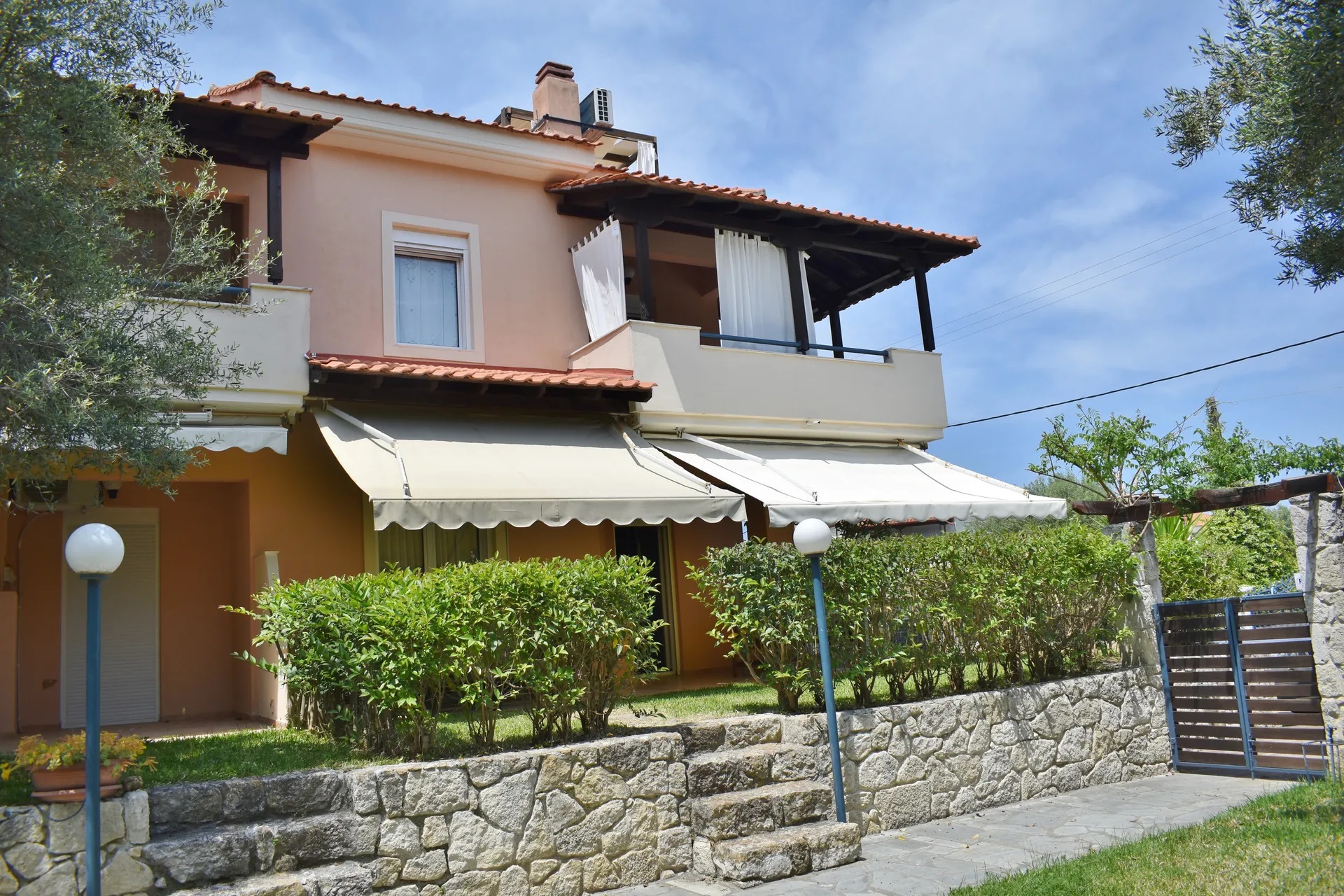Kripis Villa-Zgrada vile.jpg