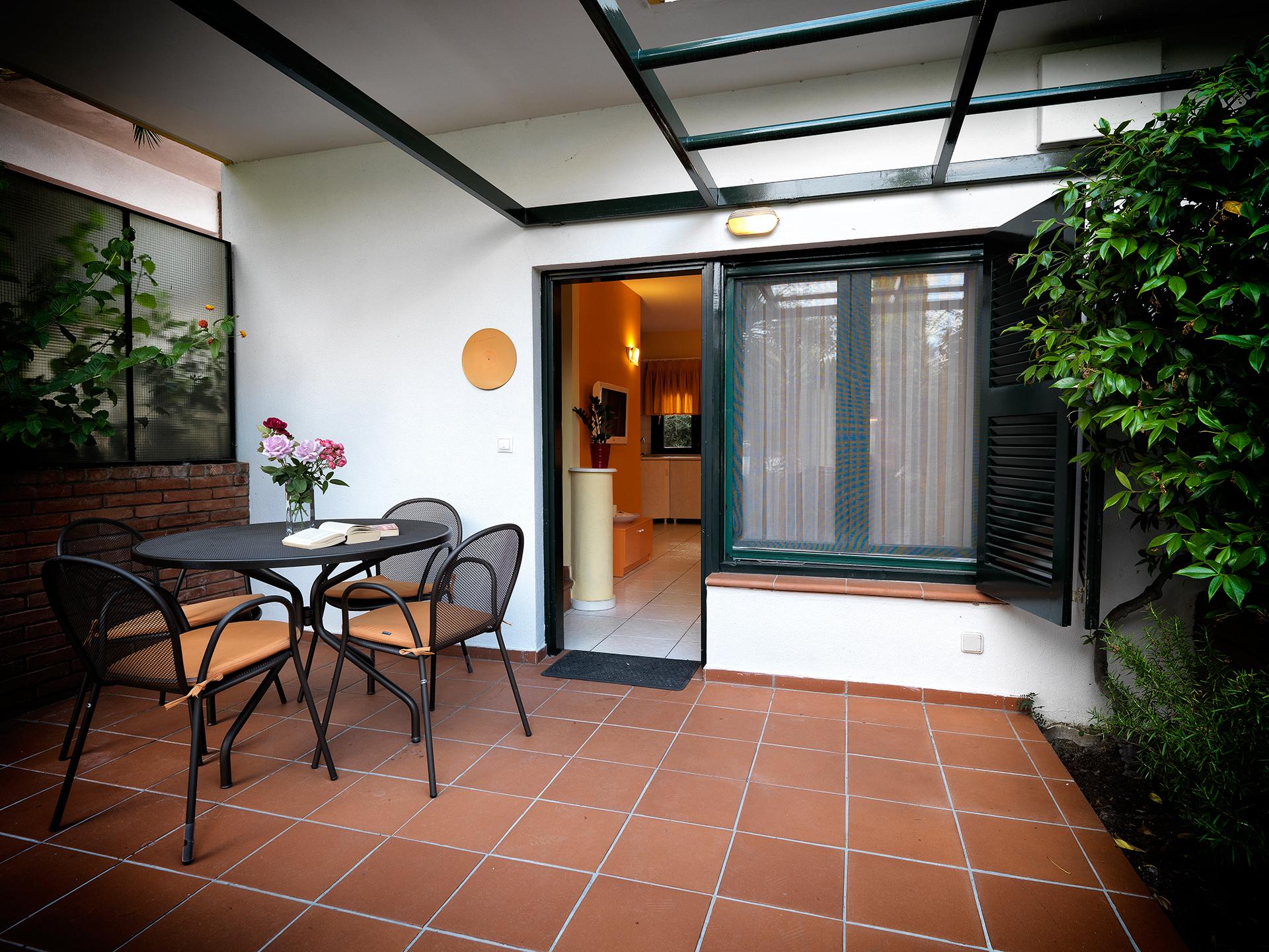 Elia Apartments-Maisonette terasa.jpg