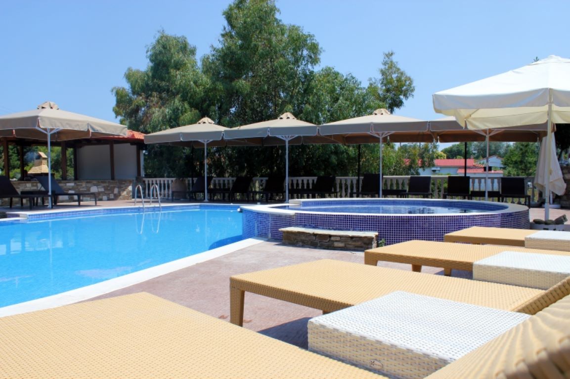 Zeus Hotel Platamonas-Bazen za decu.jpg