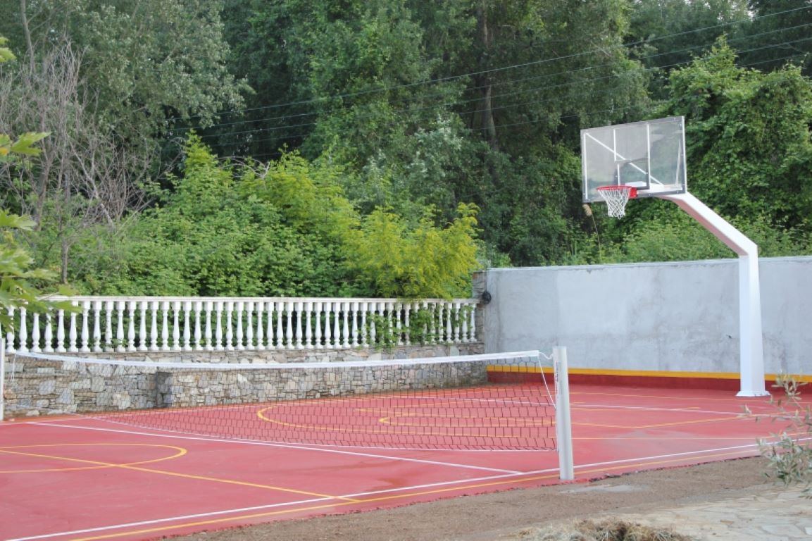 Zeus Hotel Platamonas-Sportski tereni.jpg