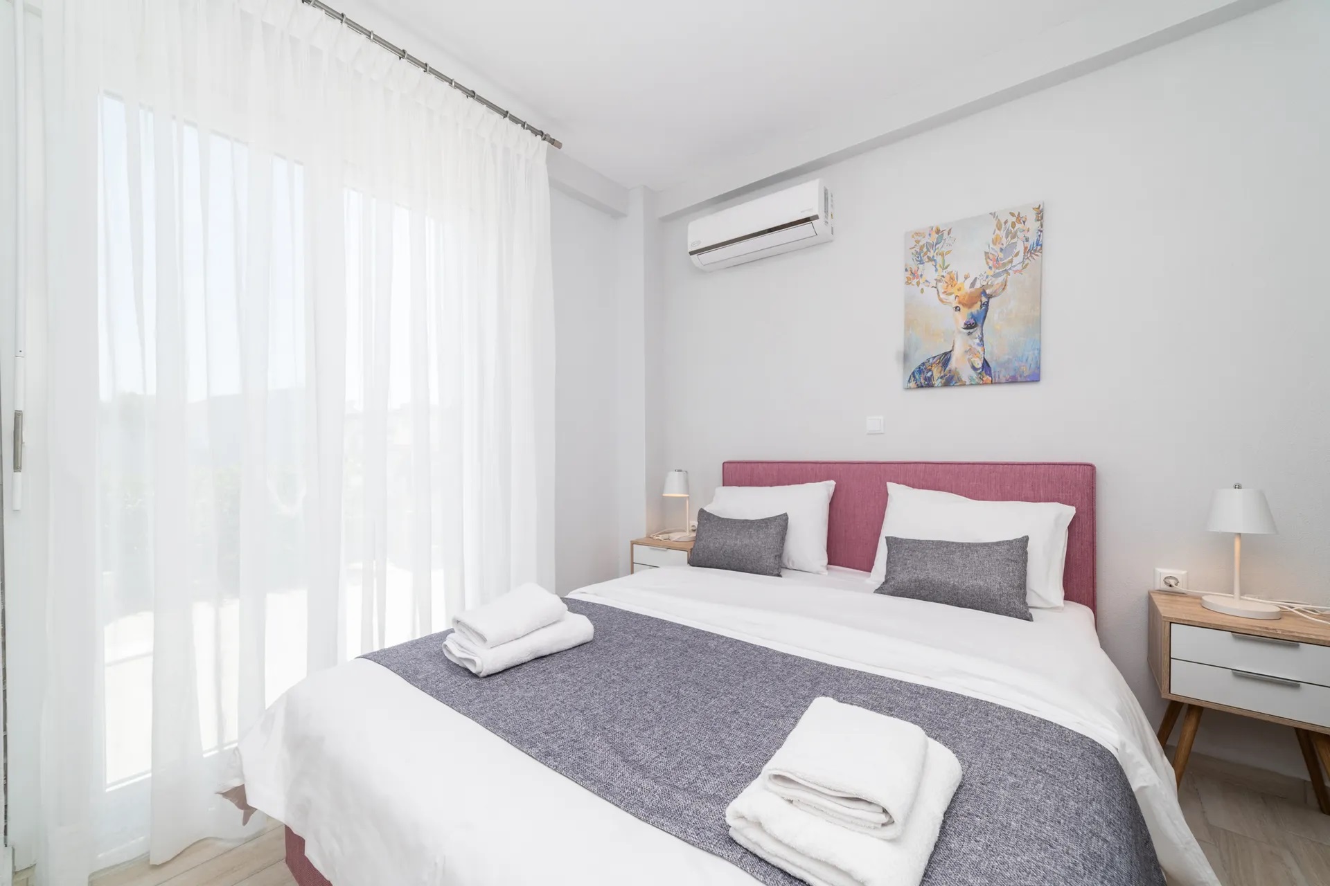 Thalassa & Thalassa Prive Residential Complex-Dvosoban duplex spavaca soba.jpg