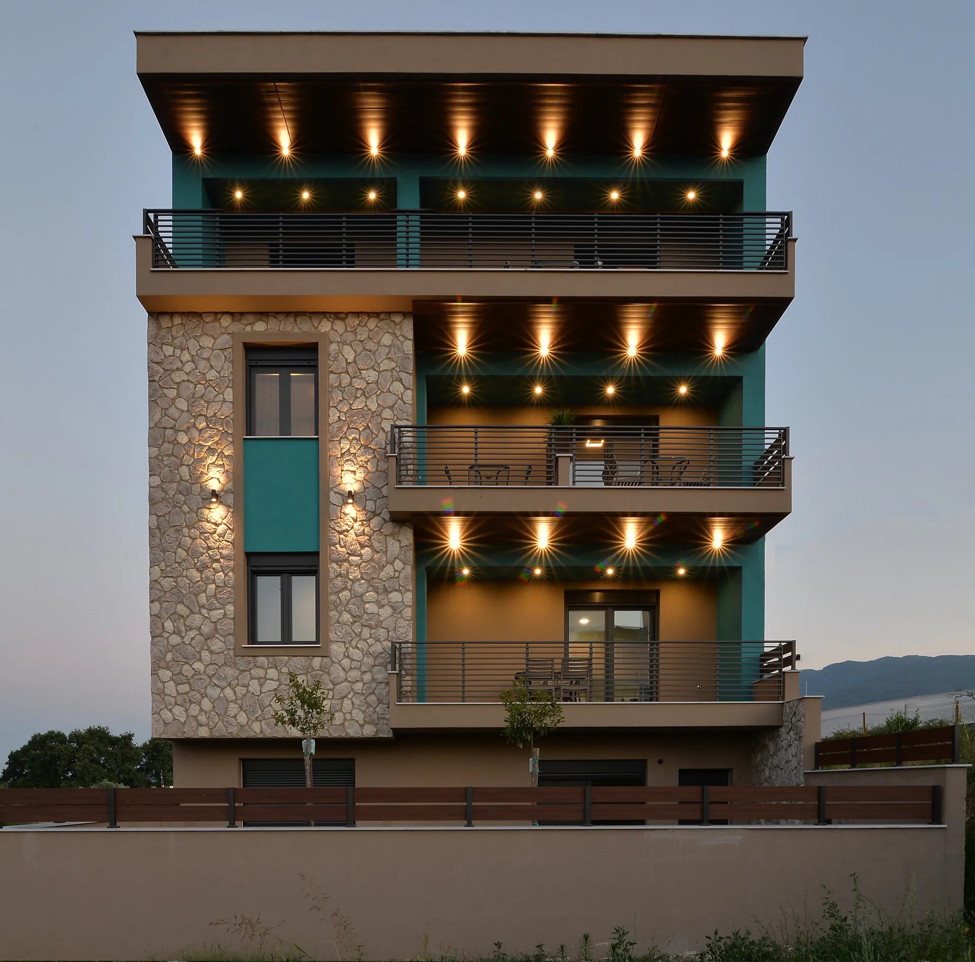 Niel Holiday Apartments-Nocni izgled.jpg