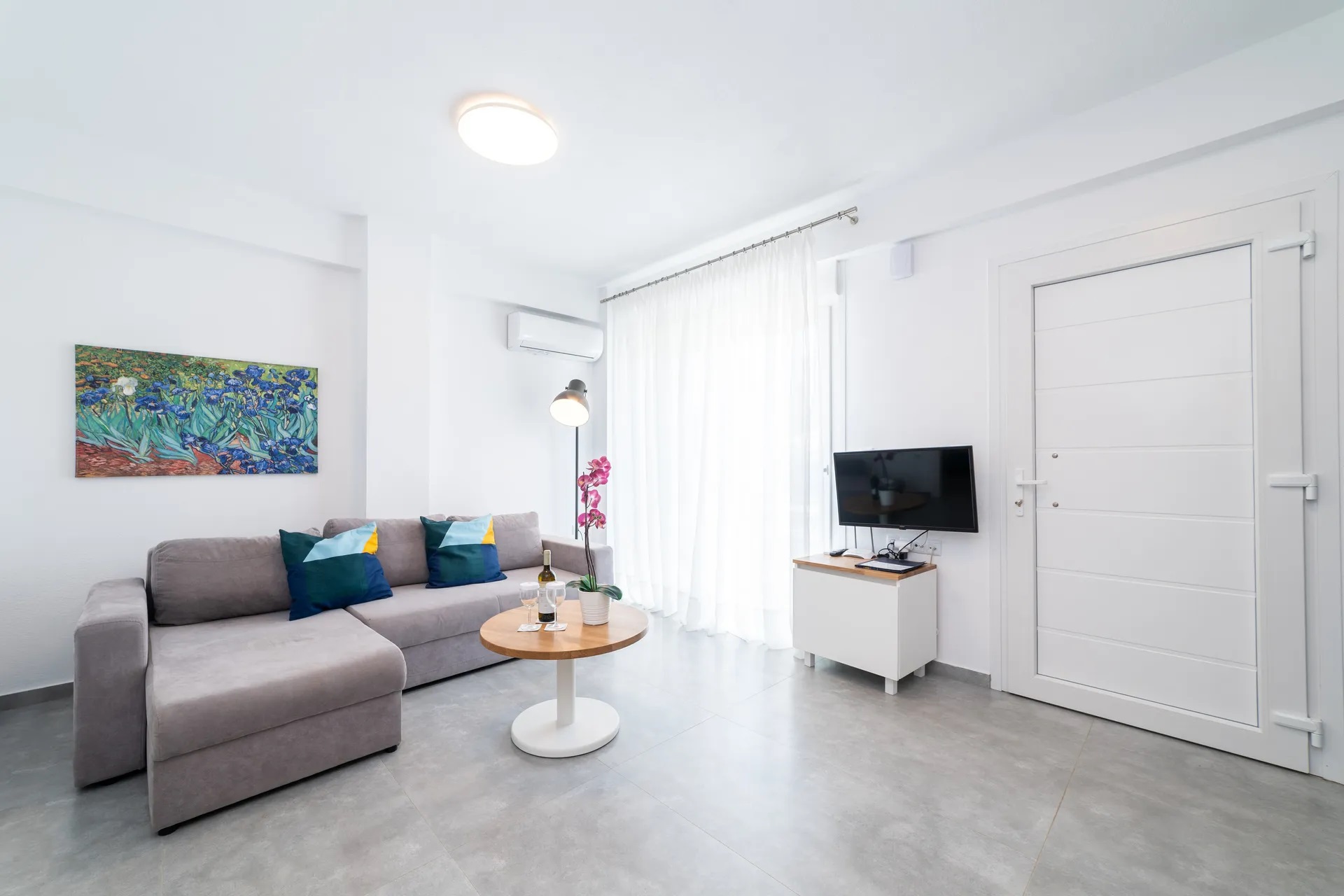 Dionysos Residential Complex-Trosoban tripleks dnevna soba.jpg