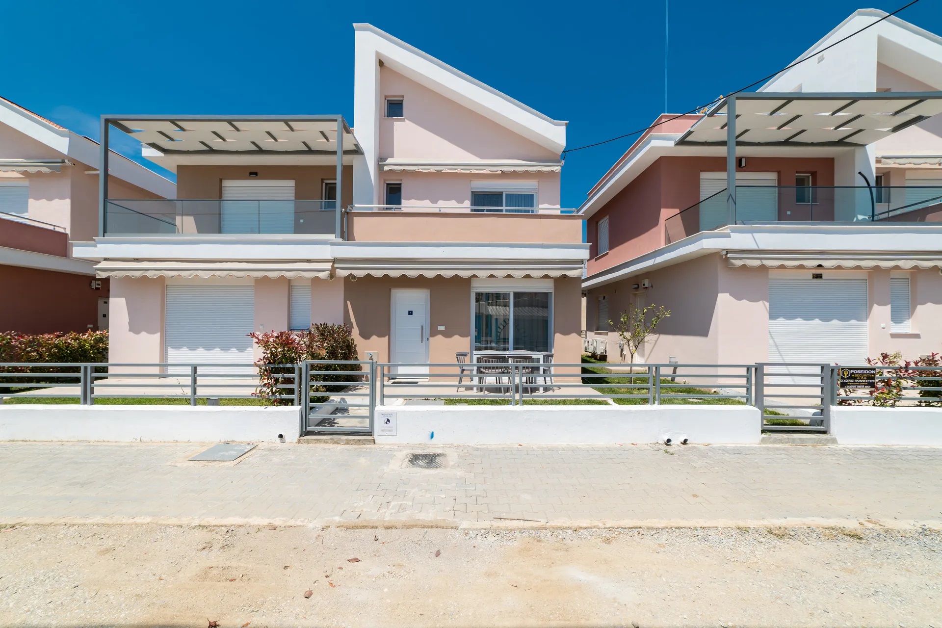 Dionysos Residential Complex-Zgrada vila.jpg
