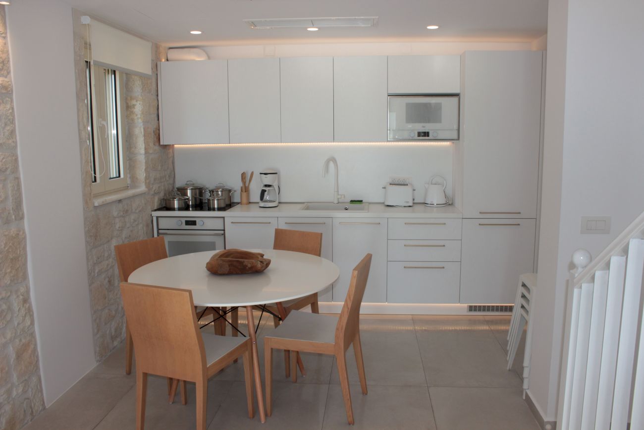 Parga Villas Collection-Vila Horizon Blue kuhinja.jpg