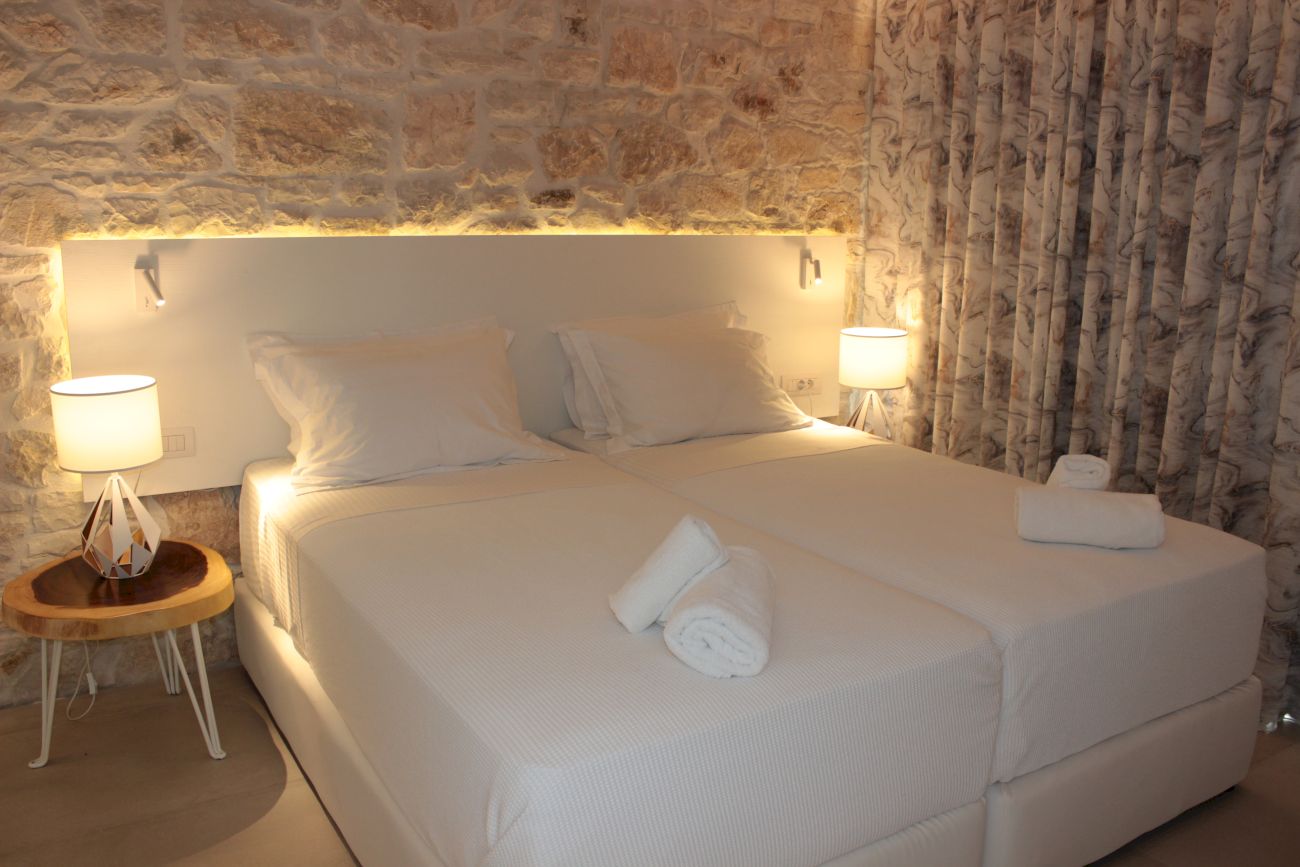 Parga Villas Collection-Vila Horizon Blue spavaca soba.jpg